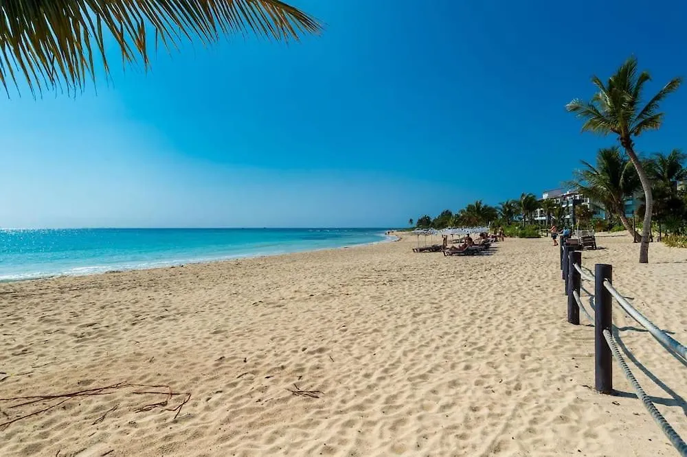Mareazul Beachfront Resort - Casa Ancora Playa del Carmen Mexico