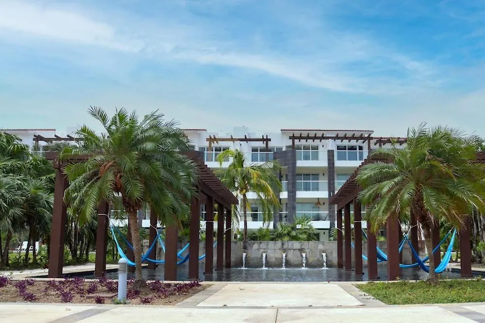 Mareazul Beachfront Resort - Casa Ancora Playa del Carmen